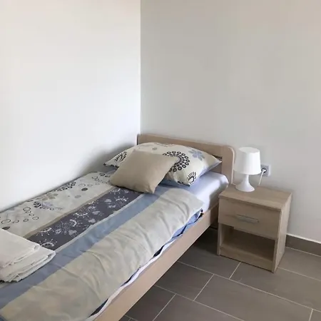 In With Sea View, Terrace, Air Conditioning, Wi-fi Apartment