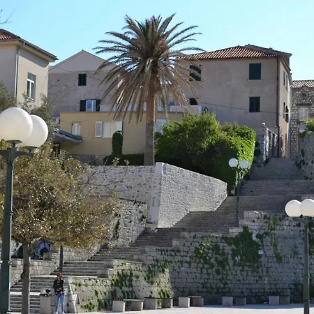 In With Sea View, Terrace, Air Conditioning, Wi-fi Apartment *