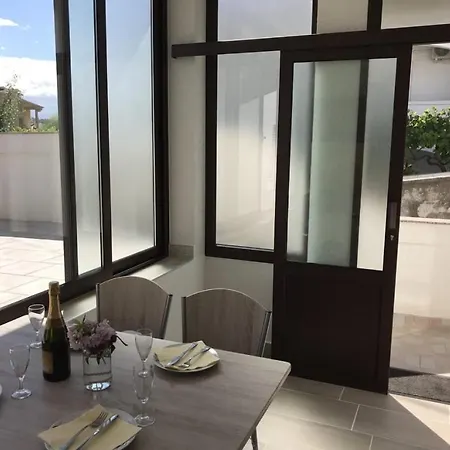 Apartment In With Sea View, Terrace, Air Conditioning, Wi-fi *