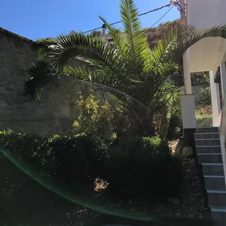 Apartment In With Sea View, Terrace, Air Conditioning, Wi-fi