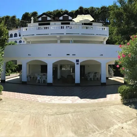 In With Sea View, Terrace, Air Conditioning, Wi-fi *